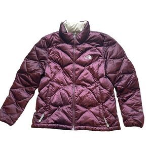 The North Face Women's Puffer Jacket - Burgundy